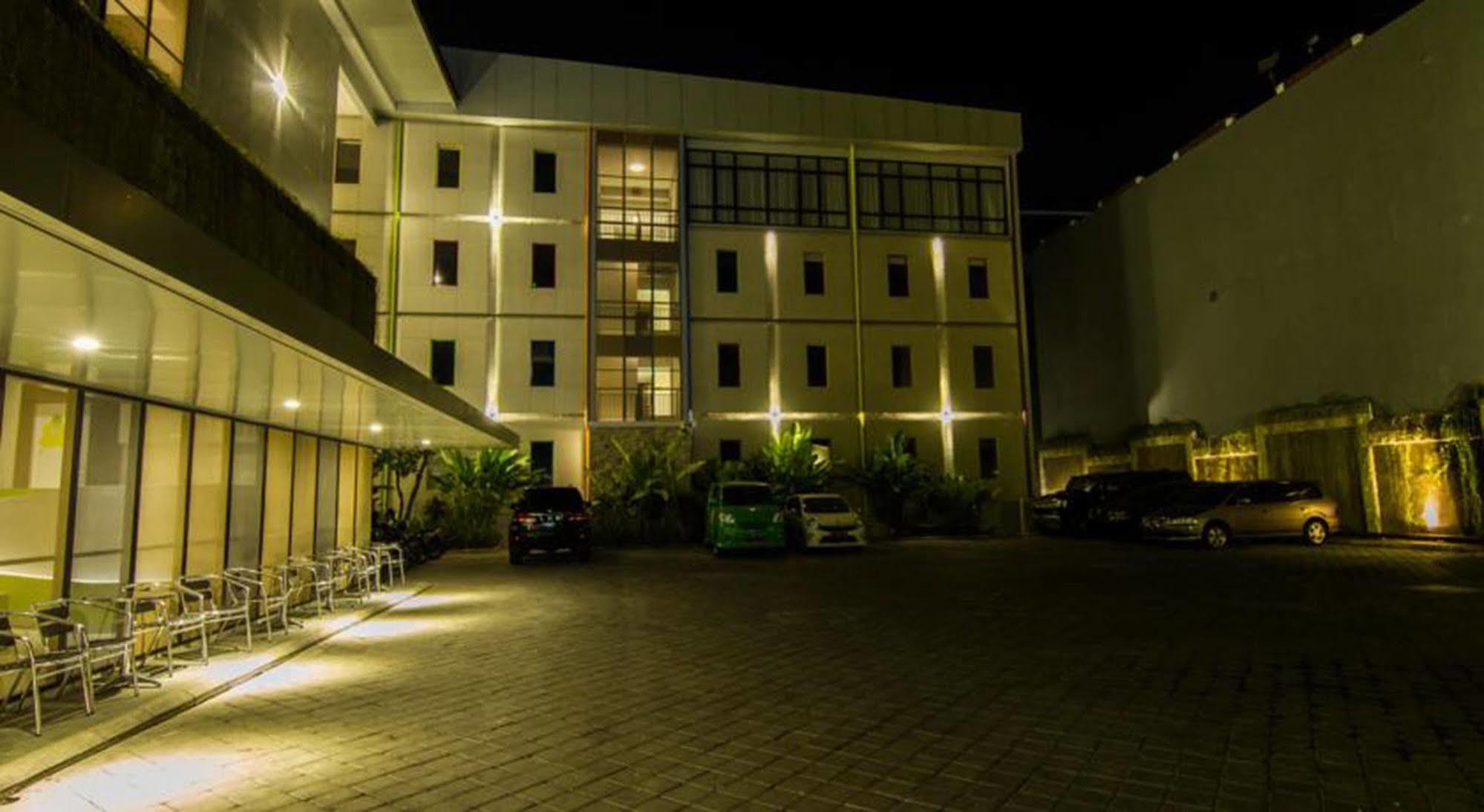 Urban Styles Hitz Kuta Kuta Lombok Exterior foto